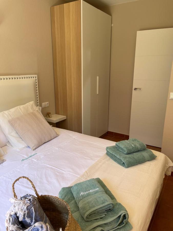 Bonito Apartamento Con Terraza, Jardin Y Piscina Cala en Bosc Eksteriør billede